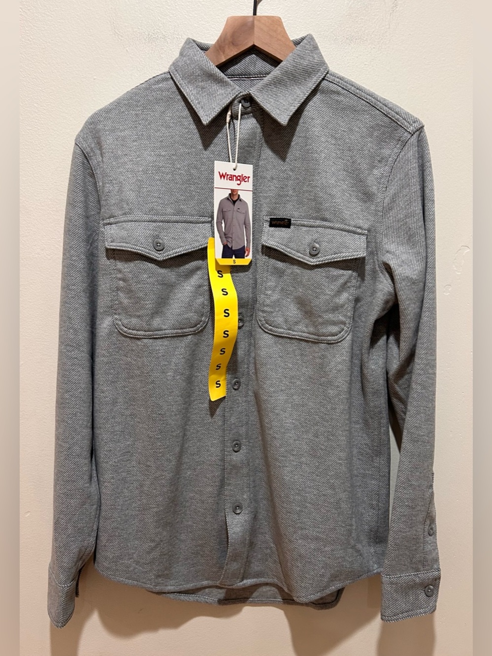 NWT Wrangler Gray Flannel Knit Long Sleeve Button Up Shirt - Men’s Size Small